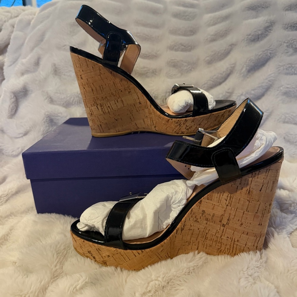 STUART WEITZMAN TWO MUCH WEDGE HEEL SANDAL SZ 9, RETAIL $345 New In Box